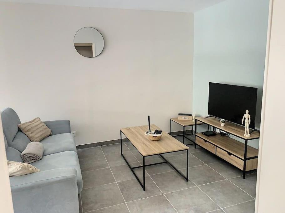 Le Jeanne Apartment Compiègne Екстериор снимка